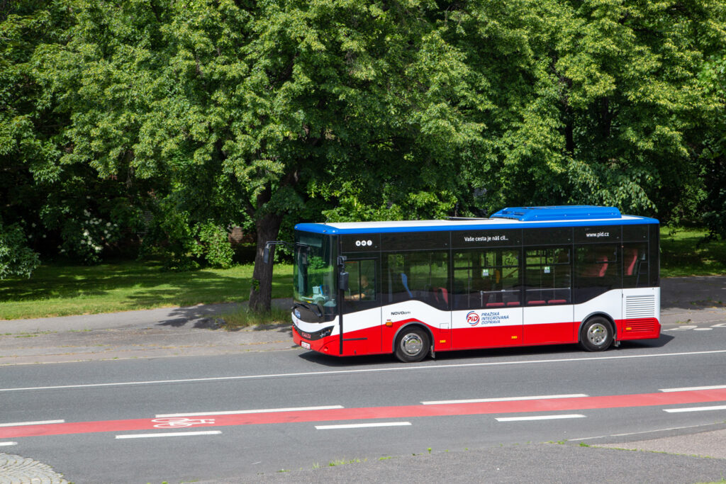 ISUZU NovoCiti Life v provedení pro Pražskou integrovanou dopravu (PID), léto 2021 (foto: Martina Wiesner)