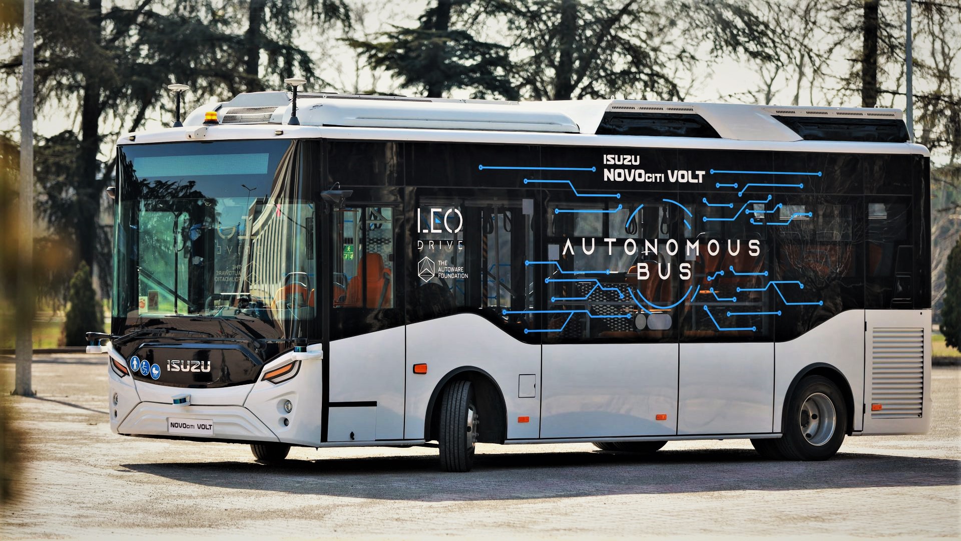 ISUZU NovoCiti Volt  autonomní autobus bez řidiče