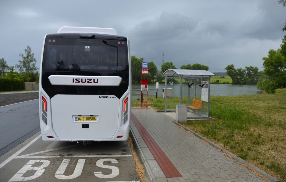 Efektivní doprava pro 29 cestujících: Proč je ISUZU Novo Ultra/Lux racionální volbou pro český trh