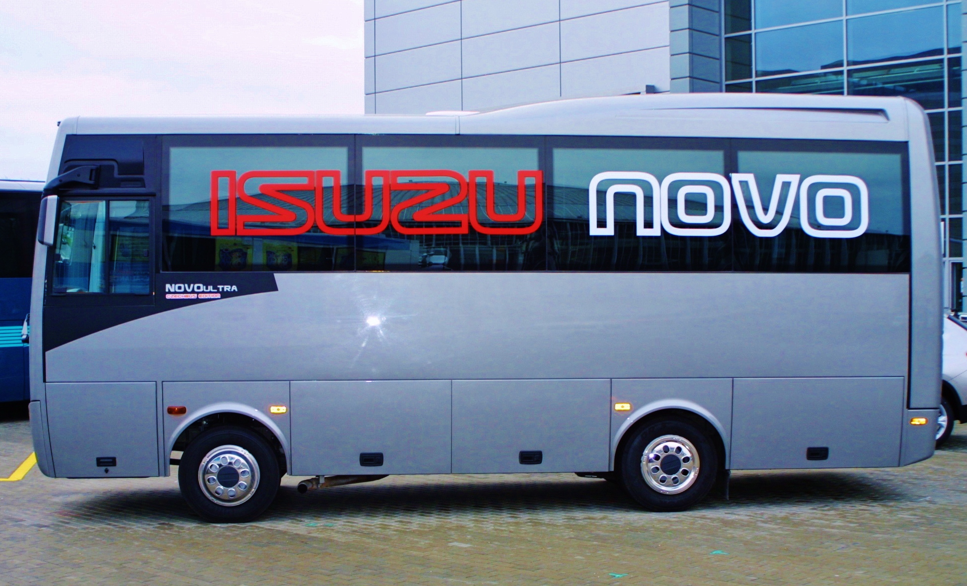 ISUZU BUS – TURANCAR CZ , zveme vás na veletrh Holiday World 2012