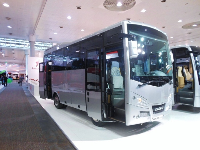 ISUZU TURANCAR – dva malé originální autobusy na veletrhu CZECHBUS 2012