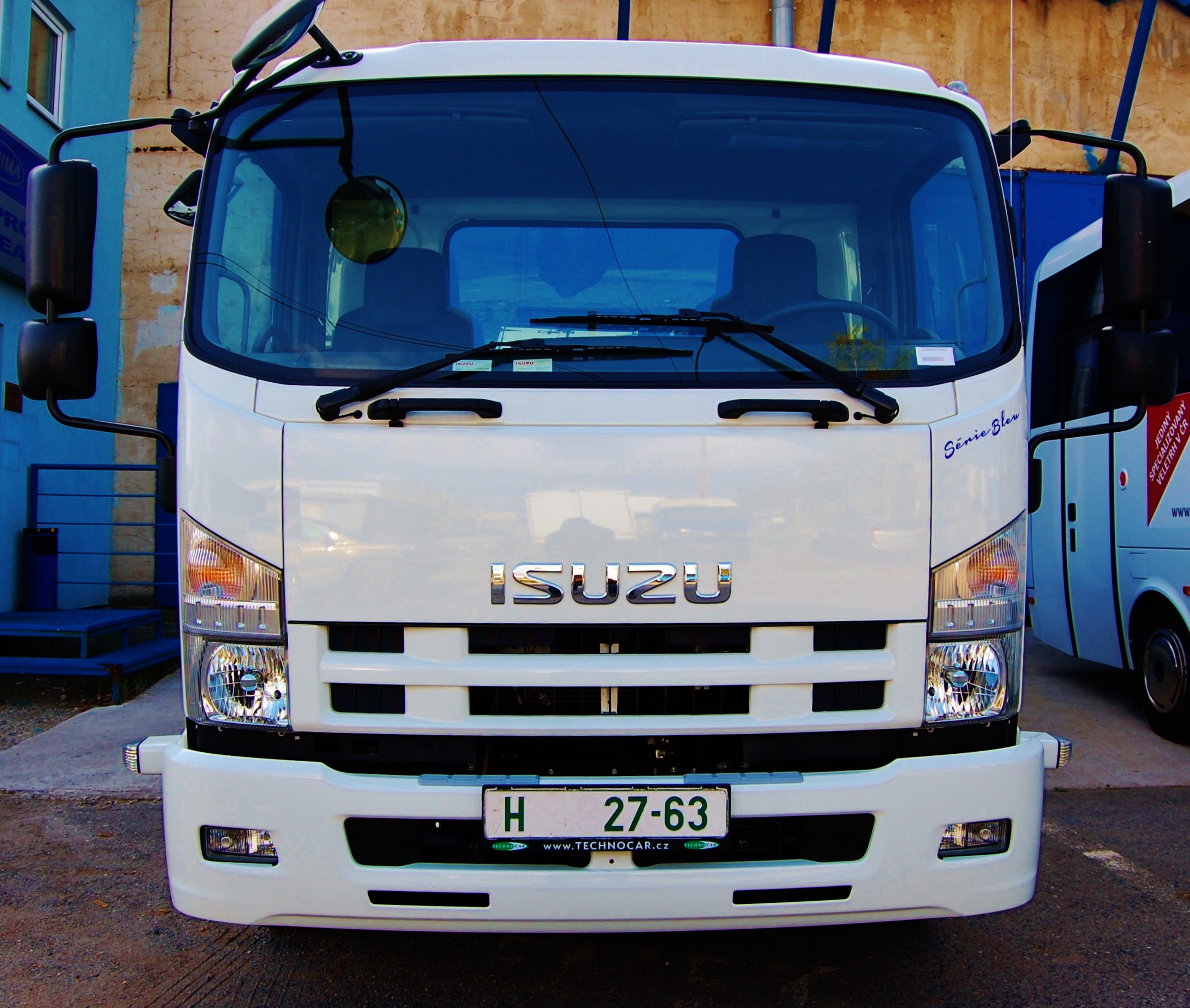 FOR ISUZU CZECH GROUP – Bus & Truck